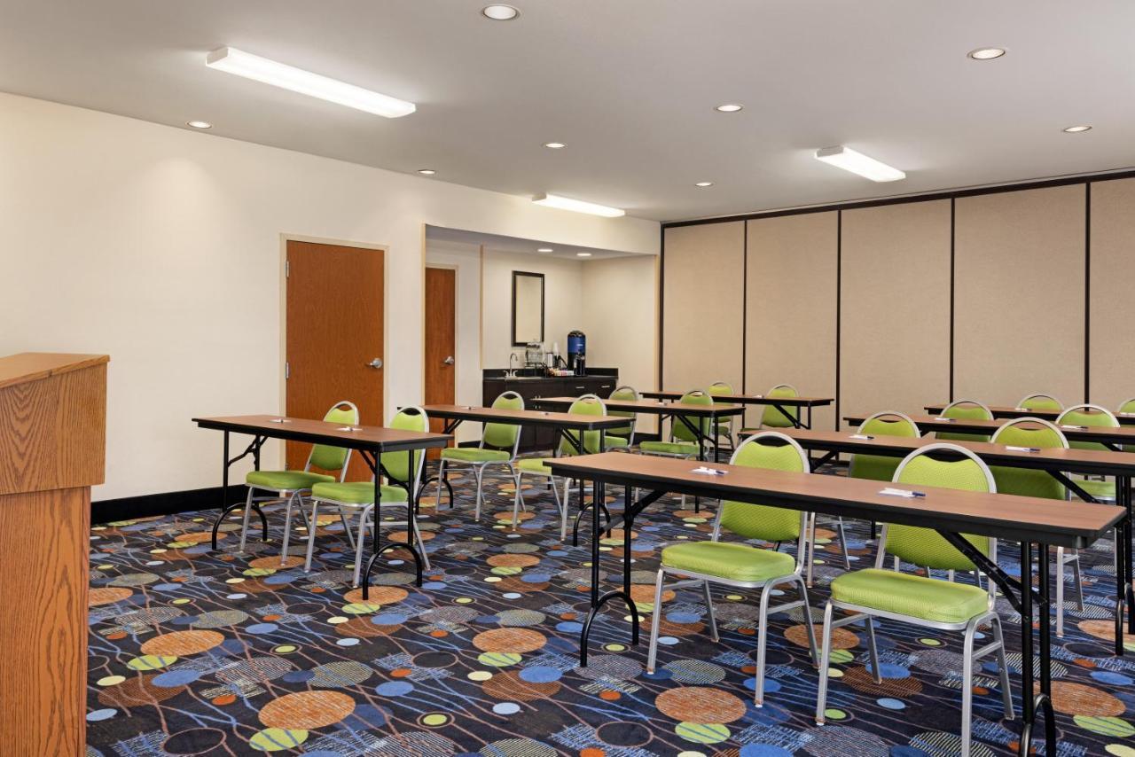 Holiday Inn Express Hotel & Suites Edmond By Ihg Eksteriør billede