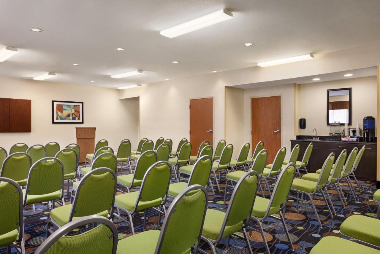 Holiday Inn Express Hotel & Suites Edmond By Ihg Eksteriør billede