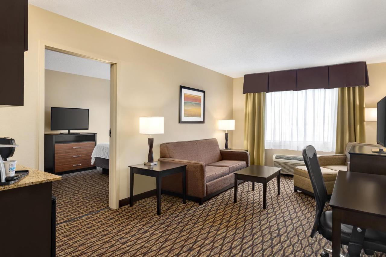 Holiday Inn Express Hotel & Suites Edmond By Ihg Eksteriør billede
